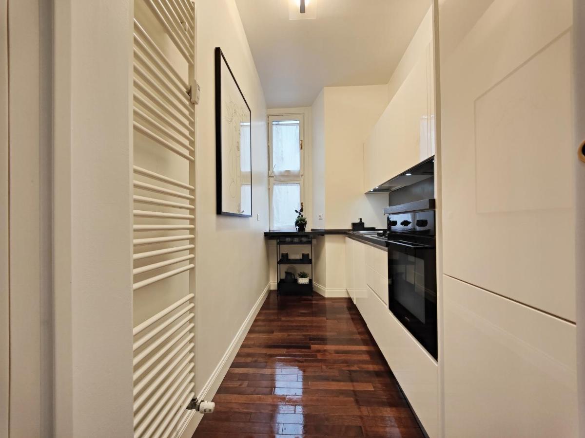 Designed Pop Apartment 2 Bedrooms, 2 Baths In Milan Center - Wifi, Ac, Steps From Subway M1 And M2, Central Station And Airport Connected Eksteriør bilde